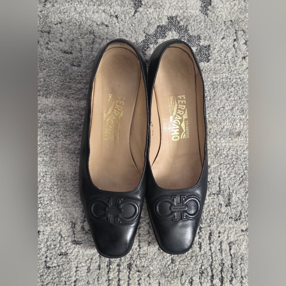 Salvatore Ferragamo Black Leather Heels EUC
